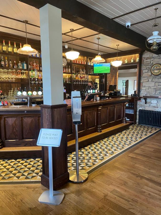 Dromod The Copper Still Bar Restaurant & Boutique Rooms מראה חיצוני תמונה